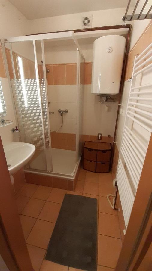 - F10 U Sjezdovky Apartment