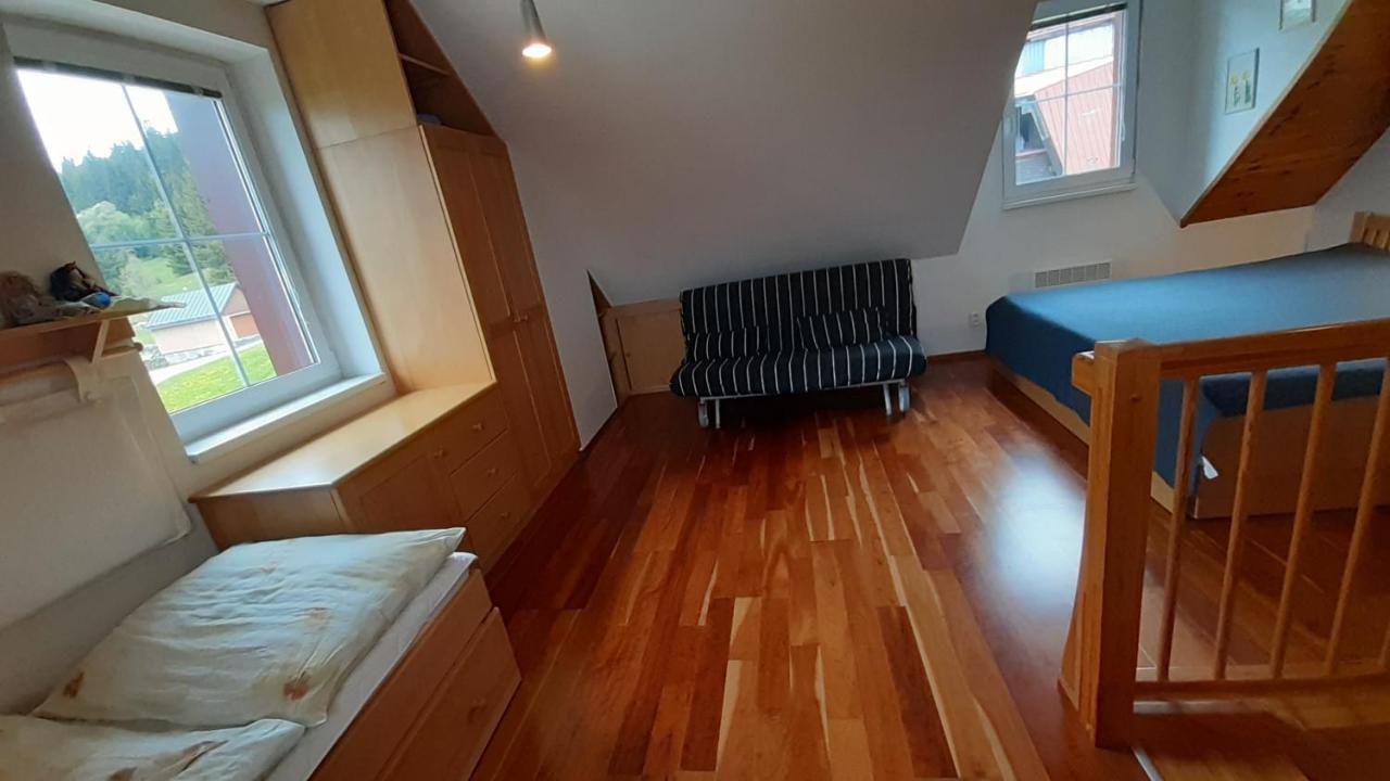 - F10 U Sjezdovky Apartment